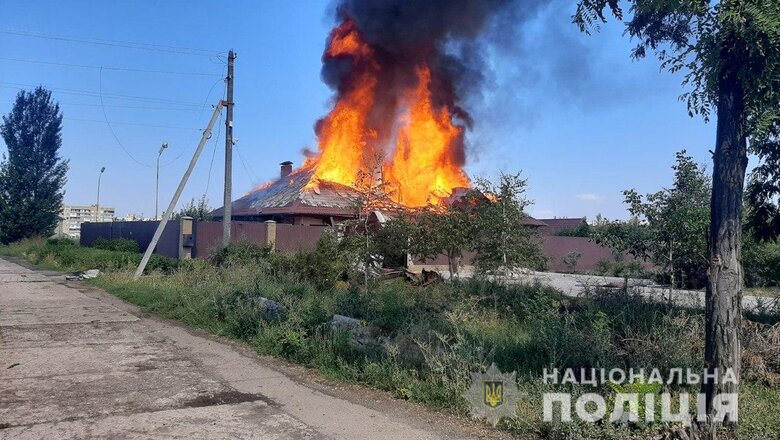 Некеровані ракети, С-300, РСЗВ: Росія завдала 44 удари за добу по Донеччині. Є загиблі, - Нацполіція 01