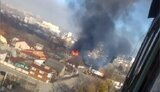 Внаслідок ворожих обстрілів в Ірпіні спалахнули три житлові будинки: у підвалах можуть бути люди. ВIДЕО
