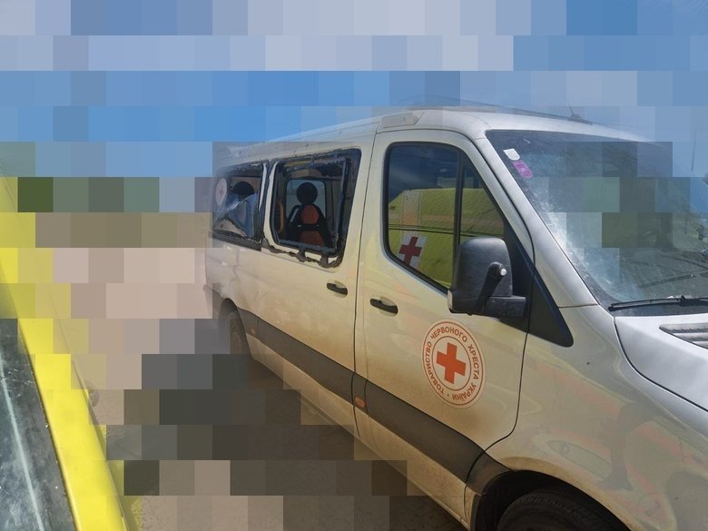 A Russian drone struck a Red Cross vehicle in the Kherson region: one person injured