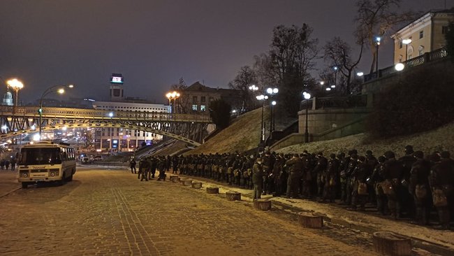 Правоохоронці демонтували більшість наметів ФОПів-протестувальників на Майдані Незалежності (оновлено) 20