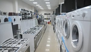 Фейкові чеки та "тіньові" продажі: податківці викрили схему у великій мережі побутової техніки