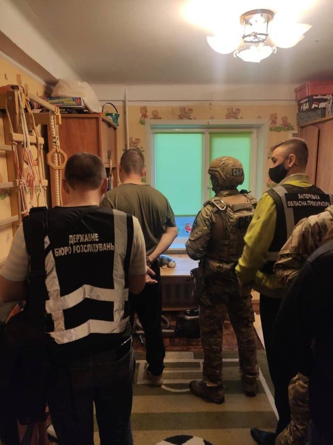 Майор полиции организовал наркопритон в Запорожье 01