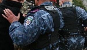 "Евреи из партии Сталина" не приехали во Львов. Город забит спецназом