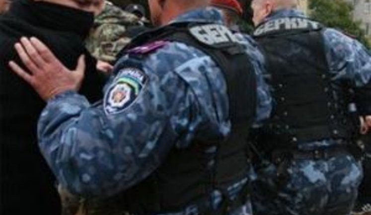 "Евреи из партии Сталина" не приехали во Львов. Город забит спецназом