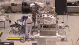 NASA запустила онлайн-трансляцию сборки нового марсохода. ВИДЕО