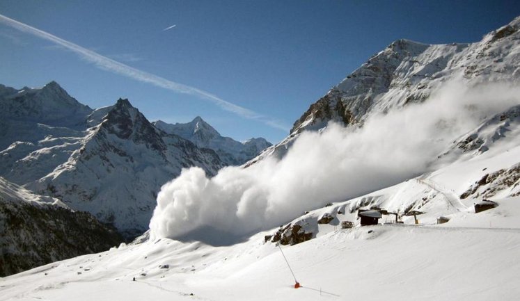 ДСНС оголосила відкритим сніголавинний сезон