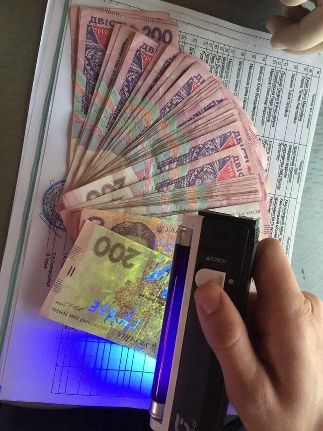Керівництво управління держслужби праці в Хмельницькій області викрили на систематичному хабарництві, - ГПУ 03