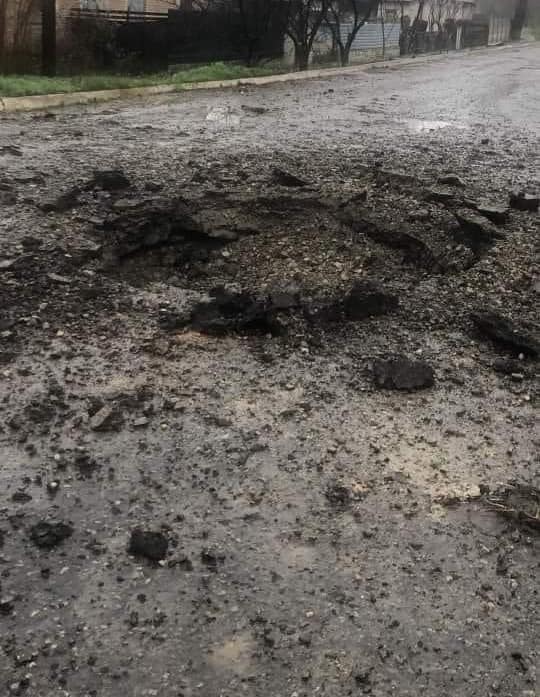 Войска РФ обстреляли Золотое в Луганской области, двое погибших, двое раненых, - Гайдай 01