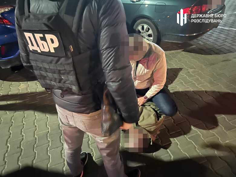В Одесі затримали правоохоронця за схему зі списання з військового обліку
