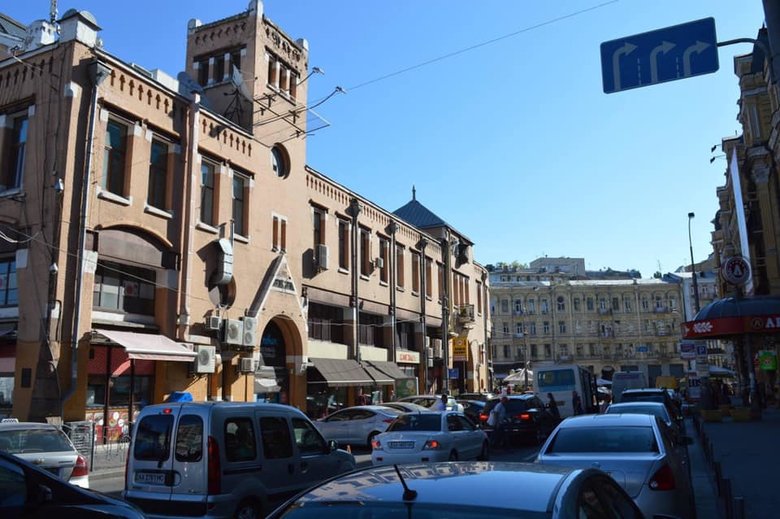 Бессарабський проїзд у Києві став пішохідною зоною 08