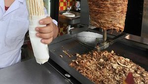 Посетители рок-фестиваля на Ривненщине отравились шаурмой, 10 человек в больнице