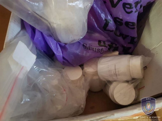 Підпільне виробництво алкогольного фальсифікату ліквідовано на Чернігівщині, вилучено продукції на 1,4 млн грн 21