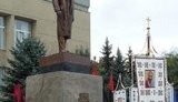 На Львовщине избирателей подкупают памятниками Бандере: это уже четвертый. ФОТО