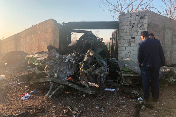 В Иране разбился самолет МАУ с пассажирами на борту 09