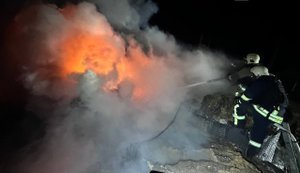 Ворог завдав цинічного удару по енергетичній інфраструктурі Одещини: була пожежа. ФОТОрепортаж