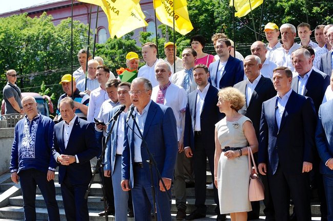 Юля, Ляшко и Гриценко: жара на съездах, жара в списках 06 Юля, Ляшко и Гриценко: жара на съездах, жара в списках 06