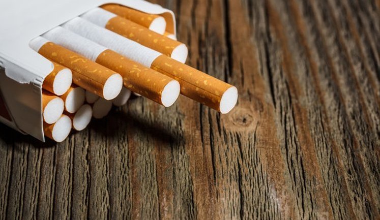 Як перемогти куріння, профінансувавши мафію – австралійський підручник з держуправління