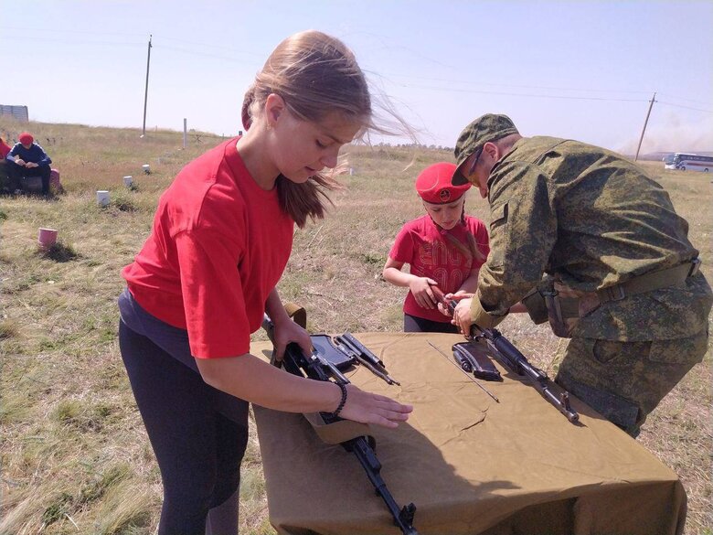 In a camp near Mariupol, occupants teach children to shoot and hate Ukraine - City Council 02