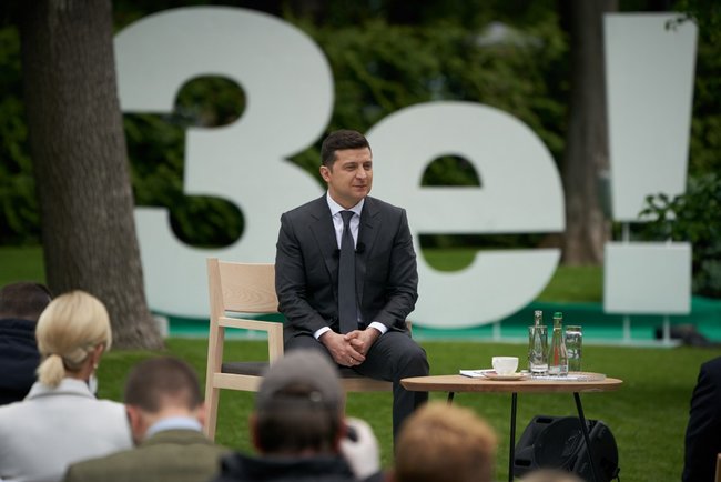 Головні помилки - підтримка Єрмаком відносин з Джуліані проти Байдена, приховування контактів з Парнасом і заява щодо записів Деркача, - радник Зеленського з питань США в 2019-2020 роках Ігор Новіков 05