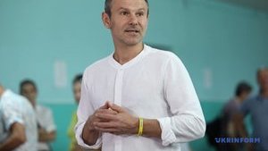 Вакарчук поблагодарил Киевскую школу экономики за подготовку "слуг народа" в Трускавце