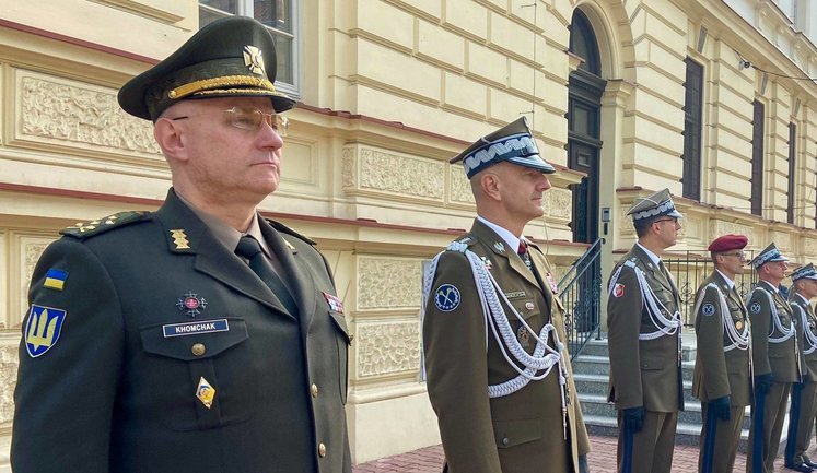 Главком ВСУ Хомчак принял участие в заседании руководителей ВС стран Вышеградской четверки. ФОТОрепортаж