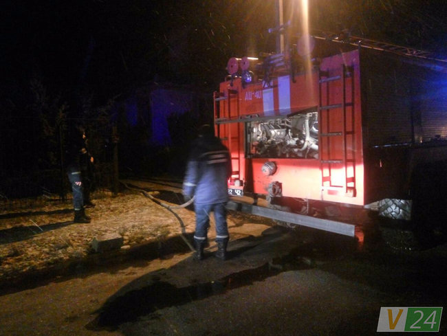 Невідомі спалили позашляховик дочки судді на Волині 01