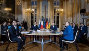 Зеленский о годовщине саммита "Нормандской четверки": "Путь к миру нелегкий, но знаю - мы сможем". ФОТО