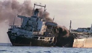 Ормузька протока перекрита Іраном