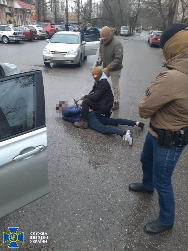 Международная группировка фальшивомонетчиков, подделывающая доллары, задержана на Киевщине, - СБУ 04