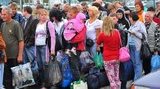 Количество зарегистрированных в Украине за год переселенцев сократилось почти на 80 тыс. человек, - Минсоцполитики