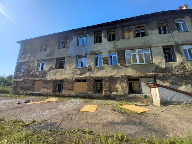 During day, Russians killed 4 people, another 7 were injured 08
