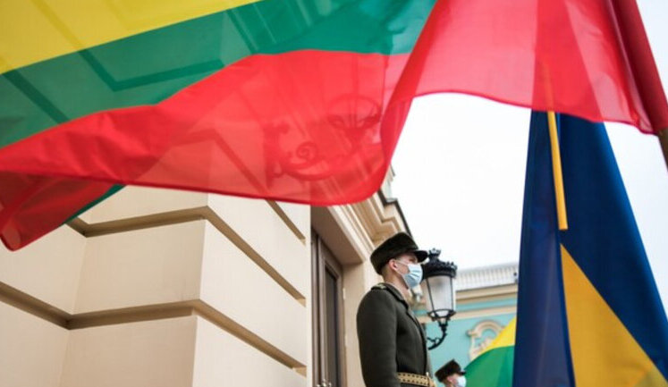 Литва закуповує підводні системи нагляду для охорони терміналу скрапленого газу в Клайпеді