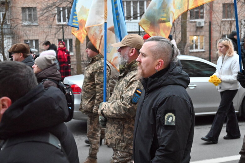 Небесна, сотня