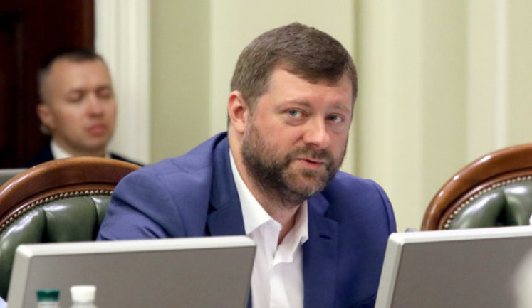 Труна, похоронний вінок, КамАЗ землі, - Корнієнко заявив про залякування нардепів від "Слуги народу"