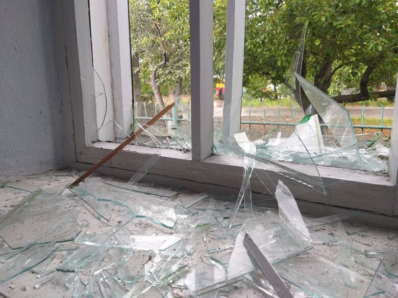 Наслідки ранкового обстрілу Миколаєва: відомо про одного пораненого 02