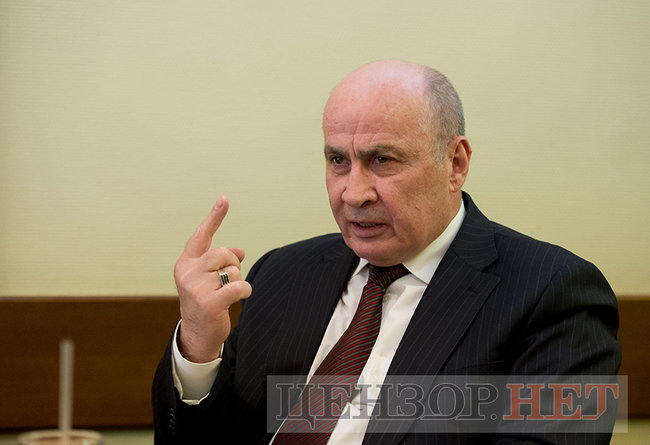 Назір Бадахов: Мене запросив глава Державної судової адміністрації та сказав, що жодних тендерів проводити не треба. Що це вказівка Гройсмана 07