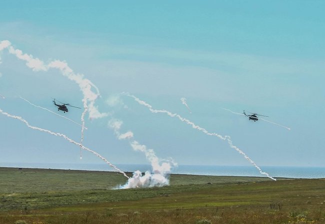 Масштабні навчання ЗСУ та Нацгвардії відбулися під Маріуполем 05