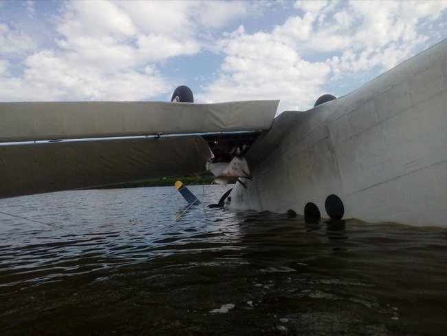 В Киеве самолет Ан-2 совершил аварийную посадку на воду, - ГСЧС (обновлено) 07