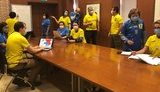 "Новий дрес-код", - співробітники посольства Канади одягли форму національної збірної України з футболу. ФОТОрепортаж