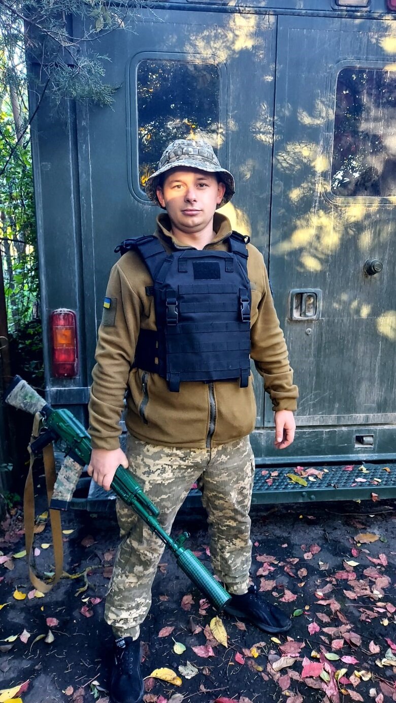 Бойовий медик Олександр Волков – про реалії війни: Знявши з ноги командира берці, побачив, що фаланги пальців повністю перебиті. Але він тримався достойно… 14 Бойовий медик Олександр Волков – про реалії війни: Знявши з ноги командира берці, побачив, що фаланги пальців повністю перебиті. Але він тримався достойно… 14