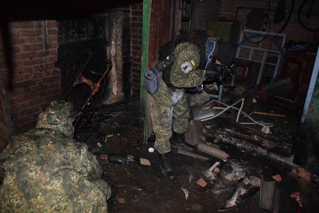 Donbas resident killed by blast while trying to cut through unexploded ordnance 03