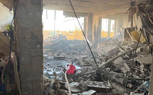 Росіяни вдарили по дев’ятиповерхівці в Одесі: спалахнула пожежа, четверо постраждалих. ФОТО (оновлено)