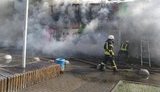 Возле метро "Дарница" загорелись павильоны рынка. ФОТО