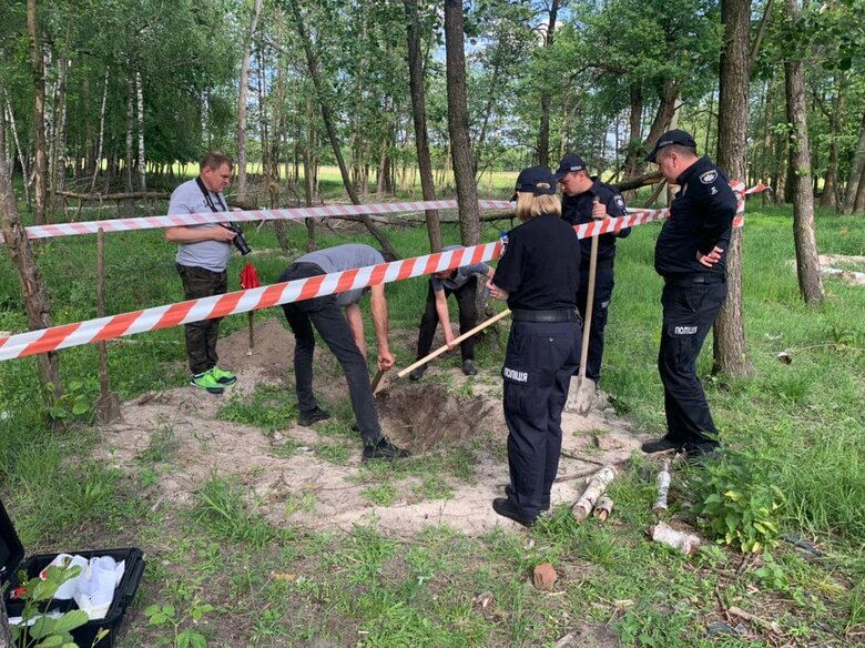 В Киевской области обнаружено тело расстрелянного оккупантами мирного жителя, - Нацполиция 01