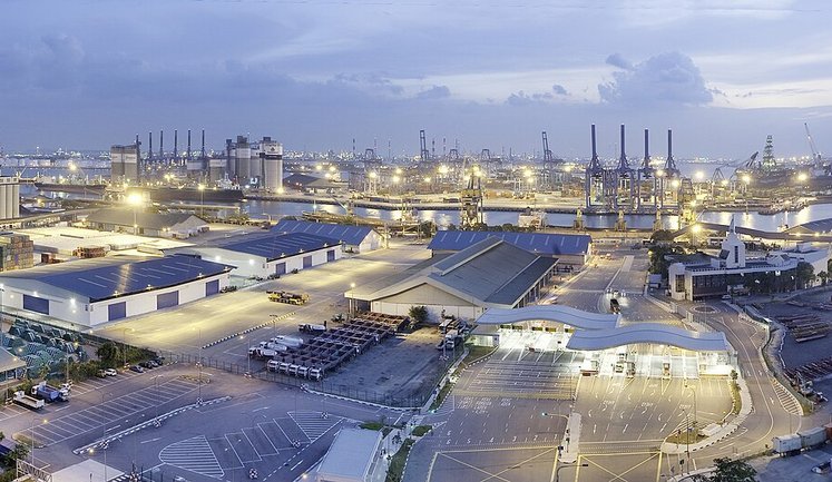 Австралія отримала мільйони тонн російської нафти через Сінгапур, - The Guardian