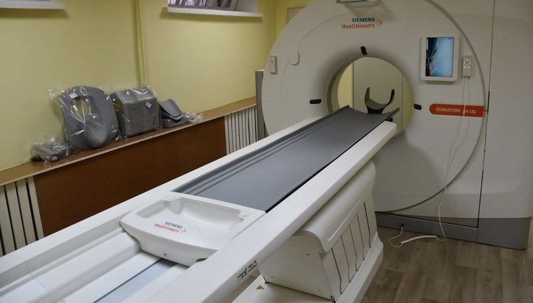Німеччина передала військовому госпіталю в Чернігові комп'ютерний томограф. ФОТО