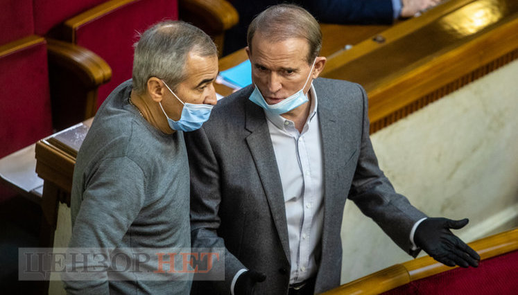 Розповідь Медведчука, обійми від Балоги, нарада у Верещук, дискусія Гетманцева і привітання Разумкова Халимону, - день роботи ВР 1 грудня. ФОТОрепортаж
