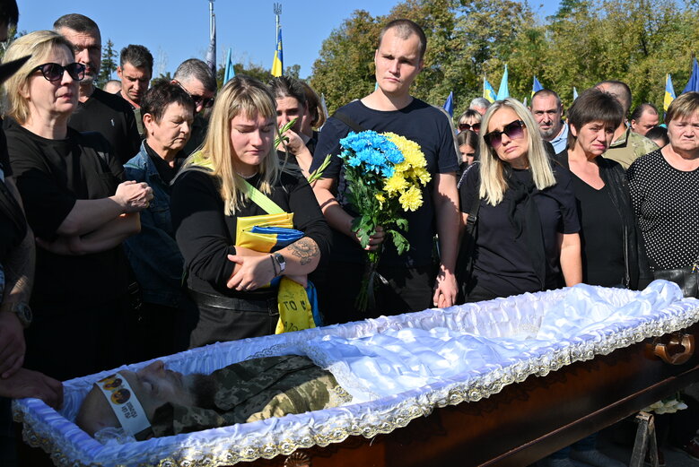 Із загиблим воїном штурмової роти 59-ї бригади Володимиром Іщенком попрощалися у Києві 29