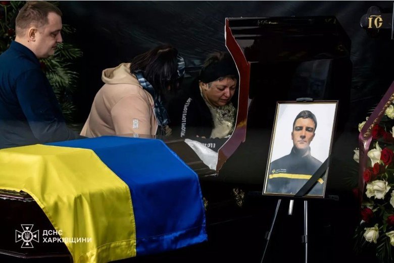 У Харкові попрощалися із загиблими рятувальниками