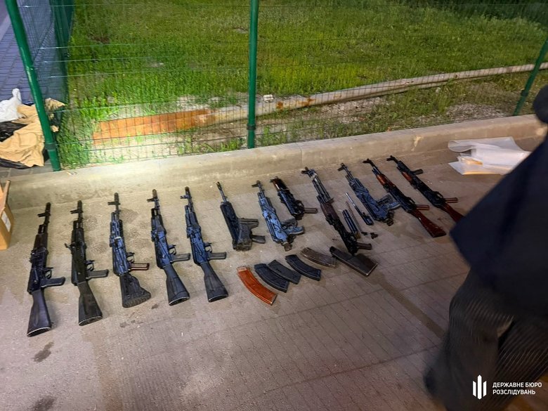 Незаконний продаж зброї